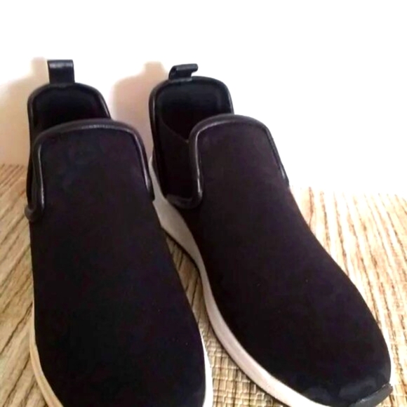 Taryn Rose Zayda slip-on black sneakers US11 EU42 - Picture 1 of 9